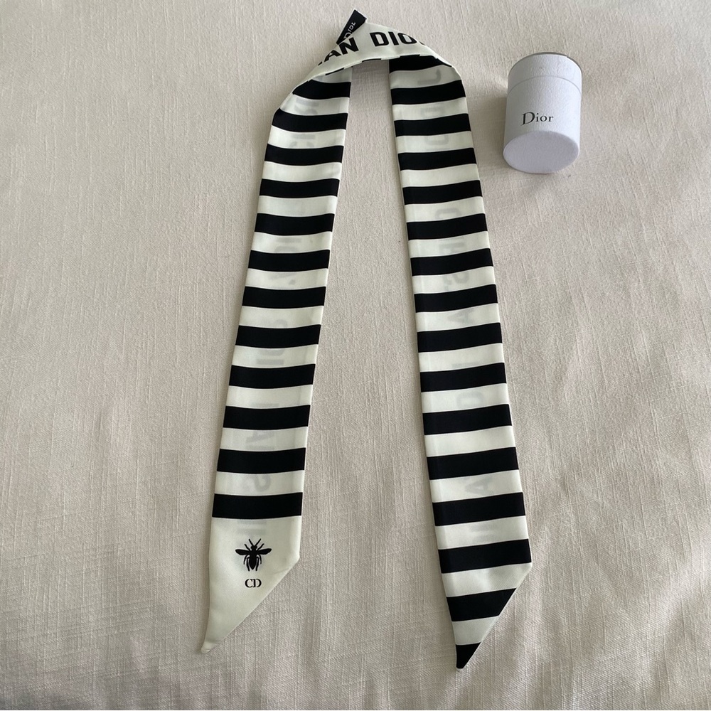 Christian Dior J'adore Striped Mitzah Scarf - Picture 3 of 17